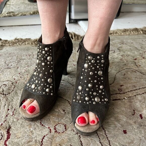 Calleen Cordero Shoes - Calleen Cordero brown leather/ suede boot with 3” heel.